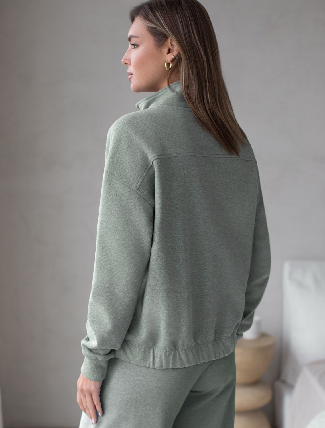 картинка Джемпер женский оливковый меланж от магазина Одежда+