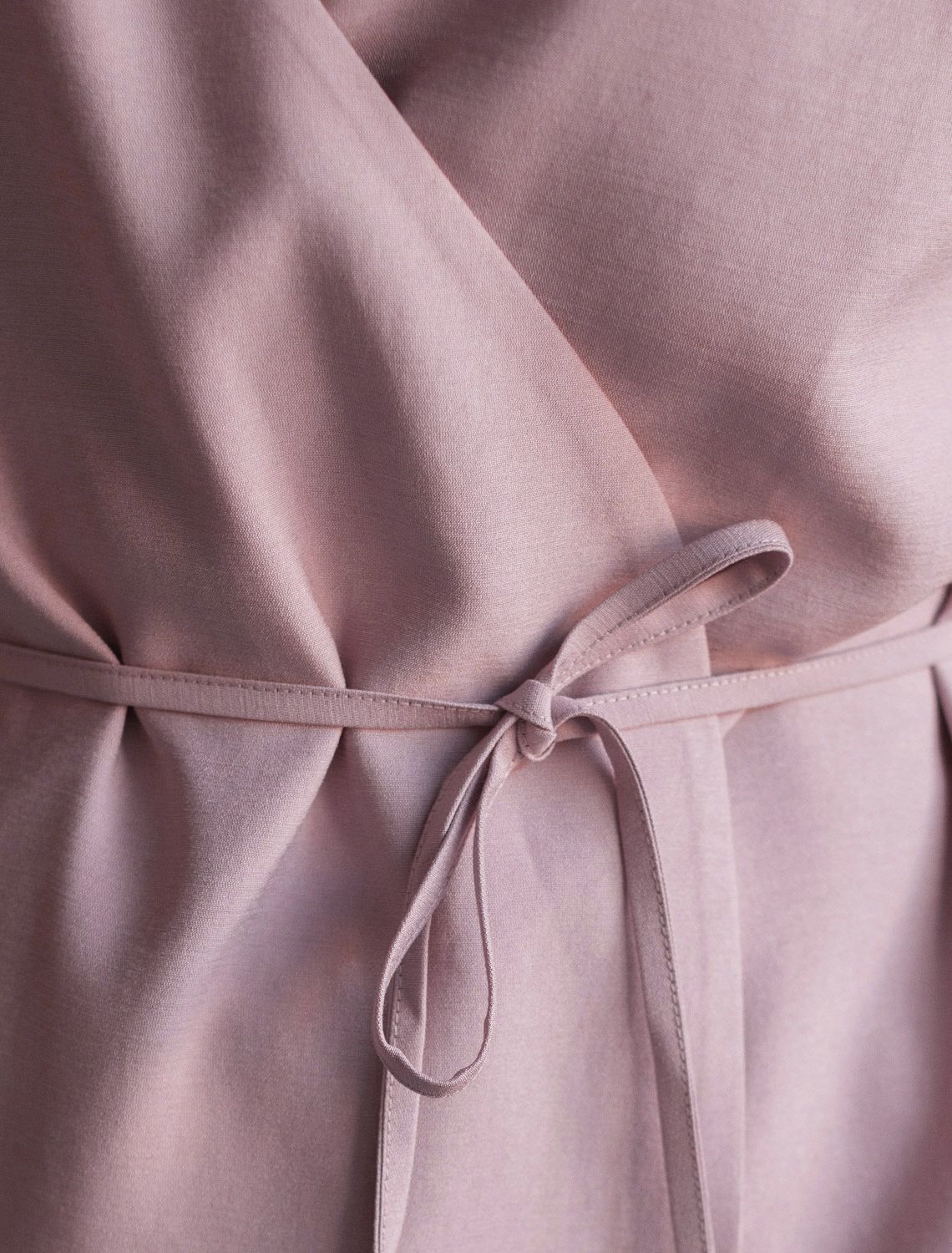 картинка Жилет женский зефирно-розовый от магазина Одежда+