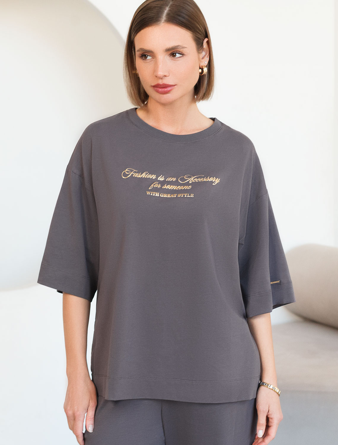 картинка Футболка женская серый_fashion магазин Одежда+ являющийся официальным дистрибьютором в России 
