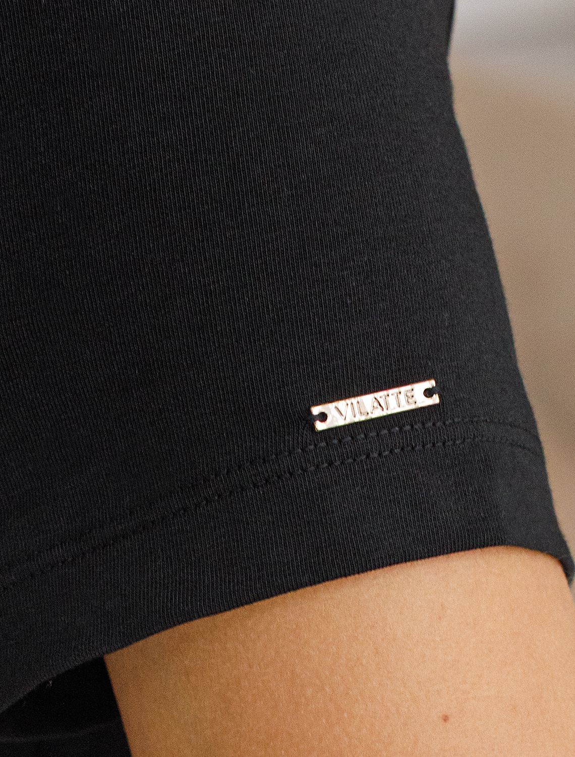 картинка Футболка женская черный магазин Одежда+ являющийся официальным дистрибьютором в России 