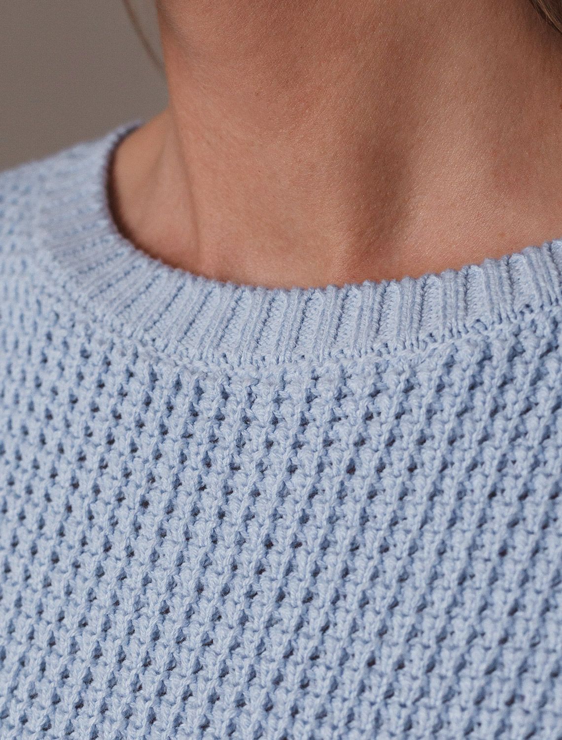 картинка Джемпер женский светло-голубой магазин Одежда+ являющийся официальным дистрибьютором в России 