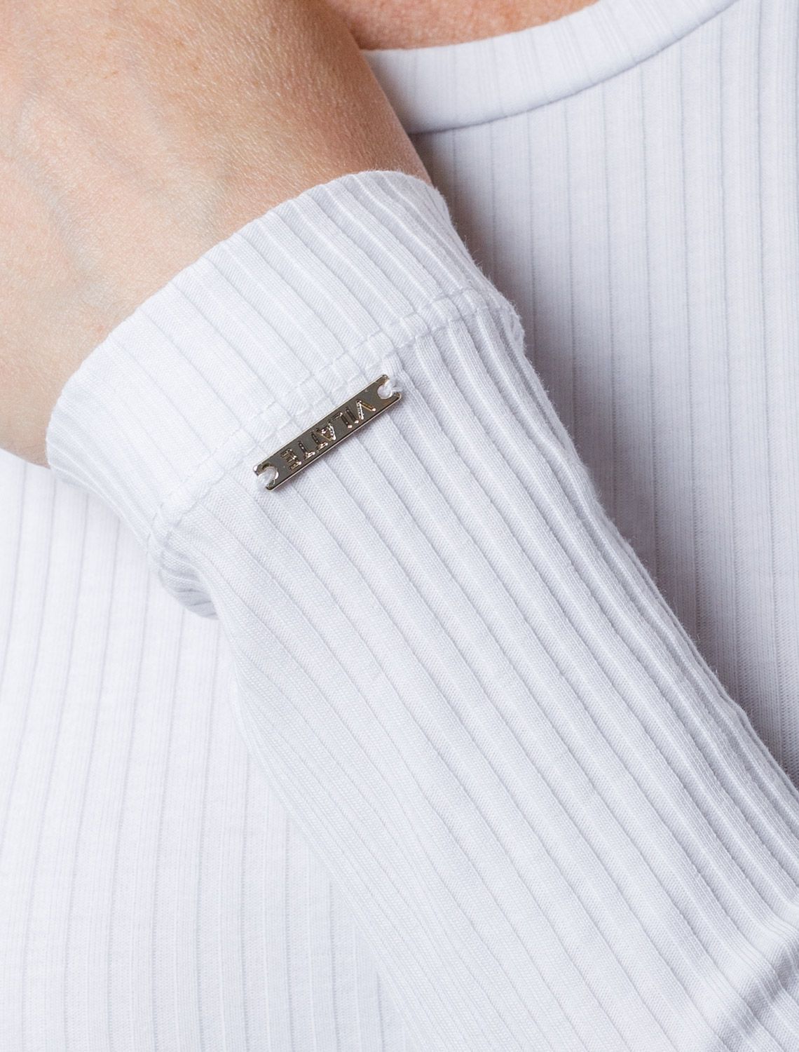 картинка Джемпер женский белый магазин Одежда+ являющийся официальным дистрибьютором в России 