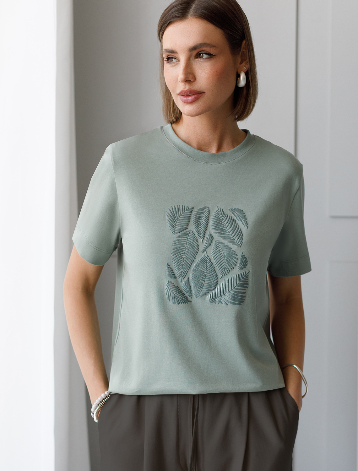 картинка Футболка женская св.оливковый_листья магазин Одежда+ являющийся официальным дистрибьютором в России 