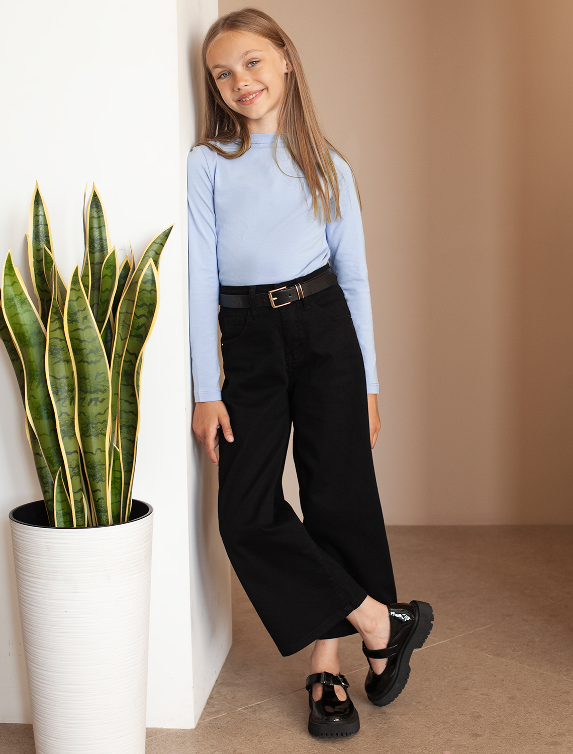 картинка Брюки для девочки черный от магазина Одежда+