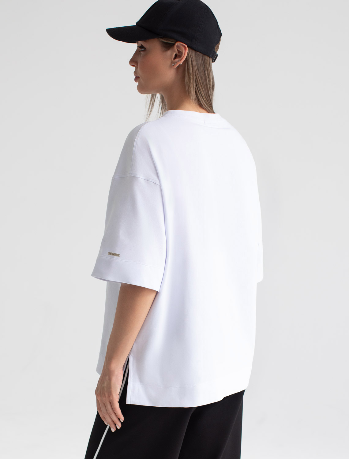 картинка Футболка женская белый_fashion от магазина Одежда+