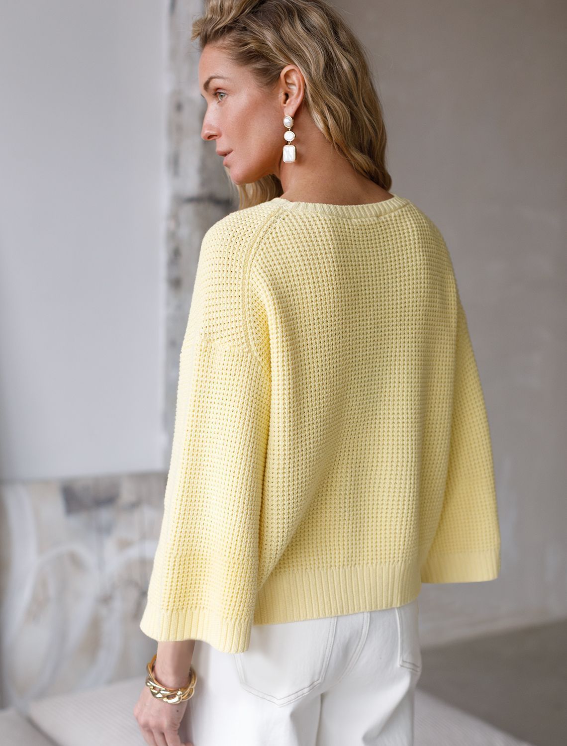 картинка Джемпер женский светло-желтый от магазина Одежда+