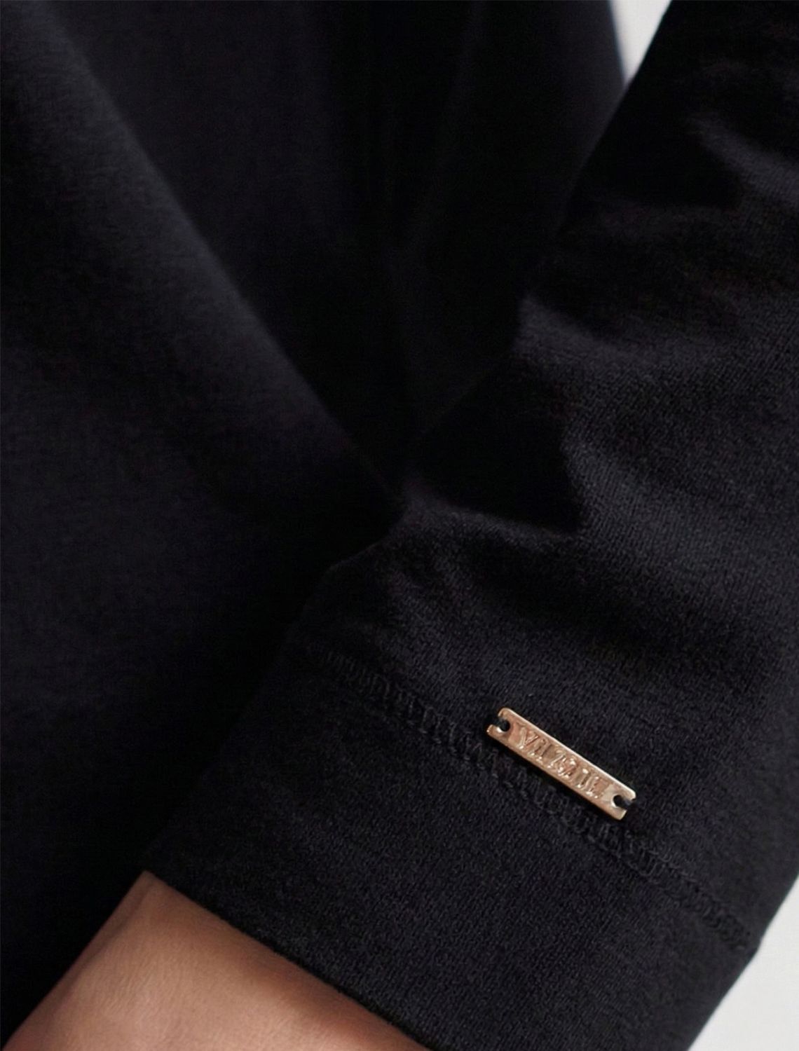 картинка Джемпер женский черный магазин Одежда+ являющийся официальным дистрибьютором в России 