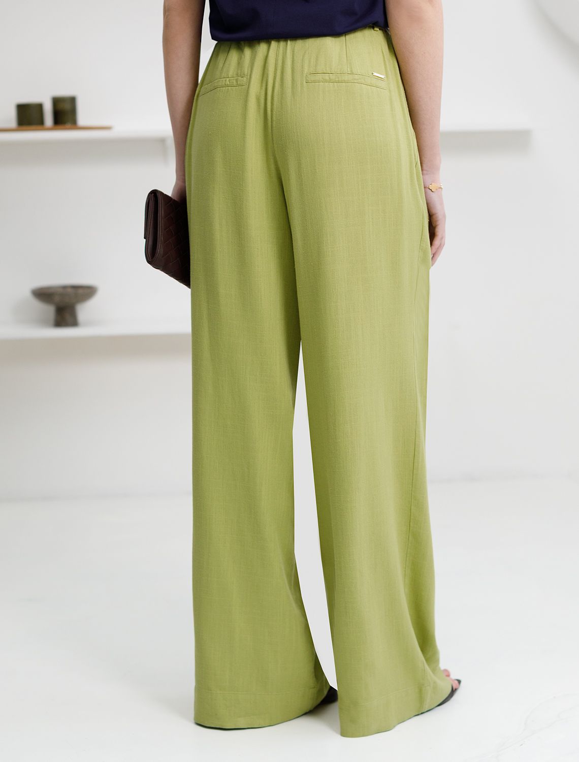 картинка Брюки женские салатовый магазин Одежда+ являющийся официальным дистрибьютором в России 