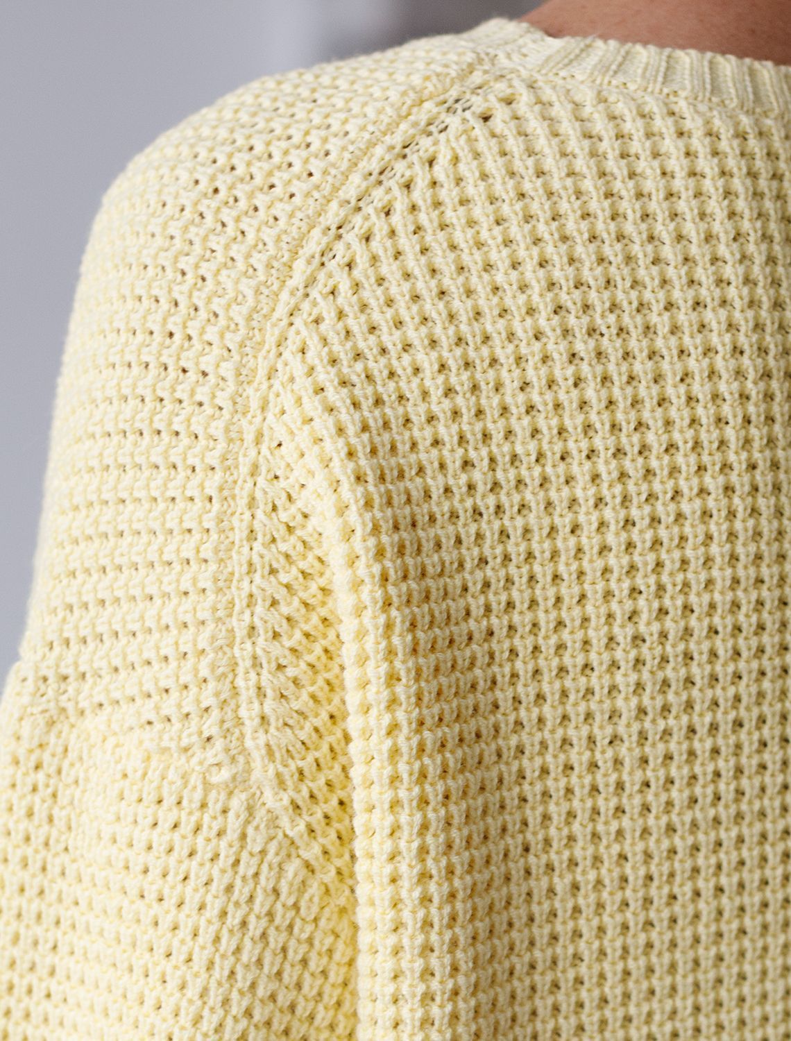 картинка Джемпер женский светло-желтый от магазина Одежда+