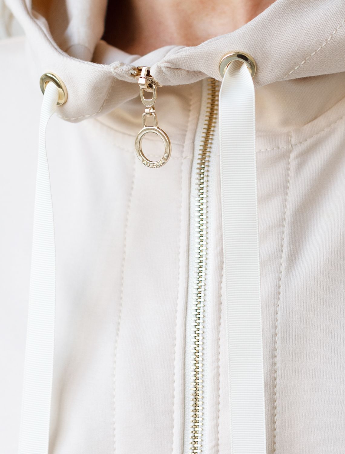 картинка Джемпер женский бежевый магазин Одежда+ являющийся официальным дистрибьютором в России 