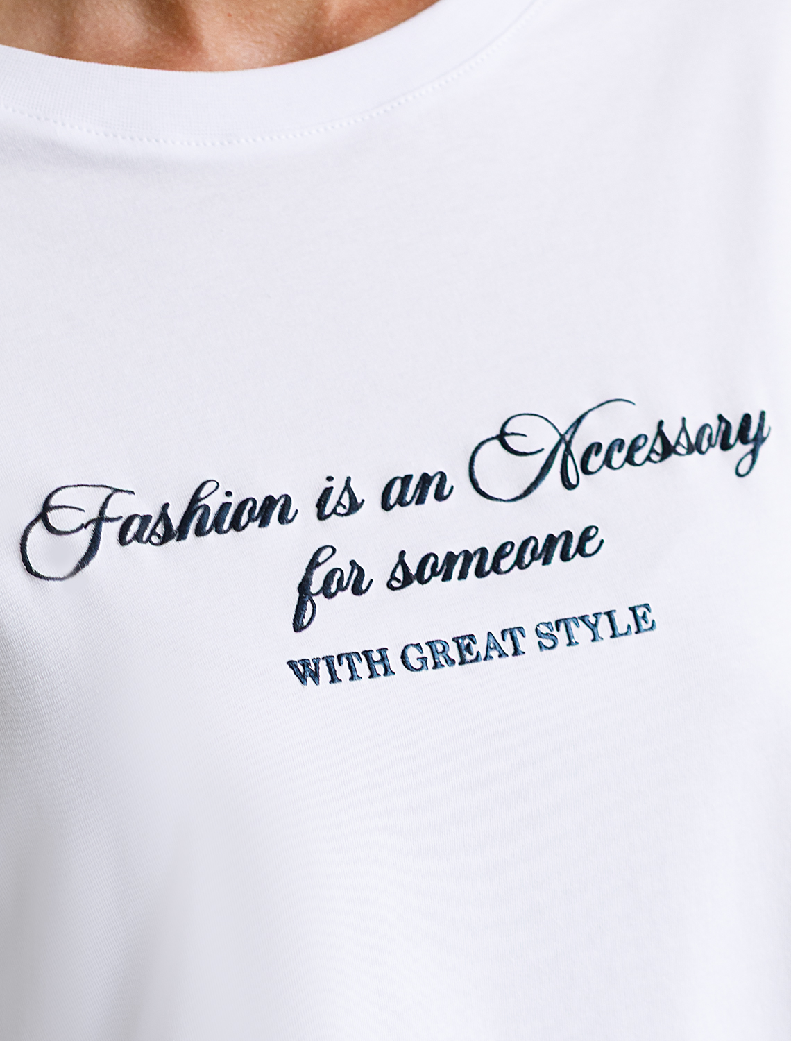 картинка Футболка женская белый_fashion магазин Одежда+ являющийся официальным дистрибьютором в России 