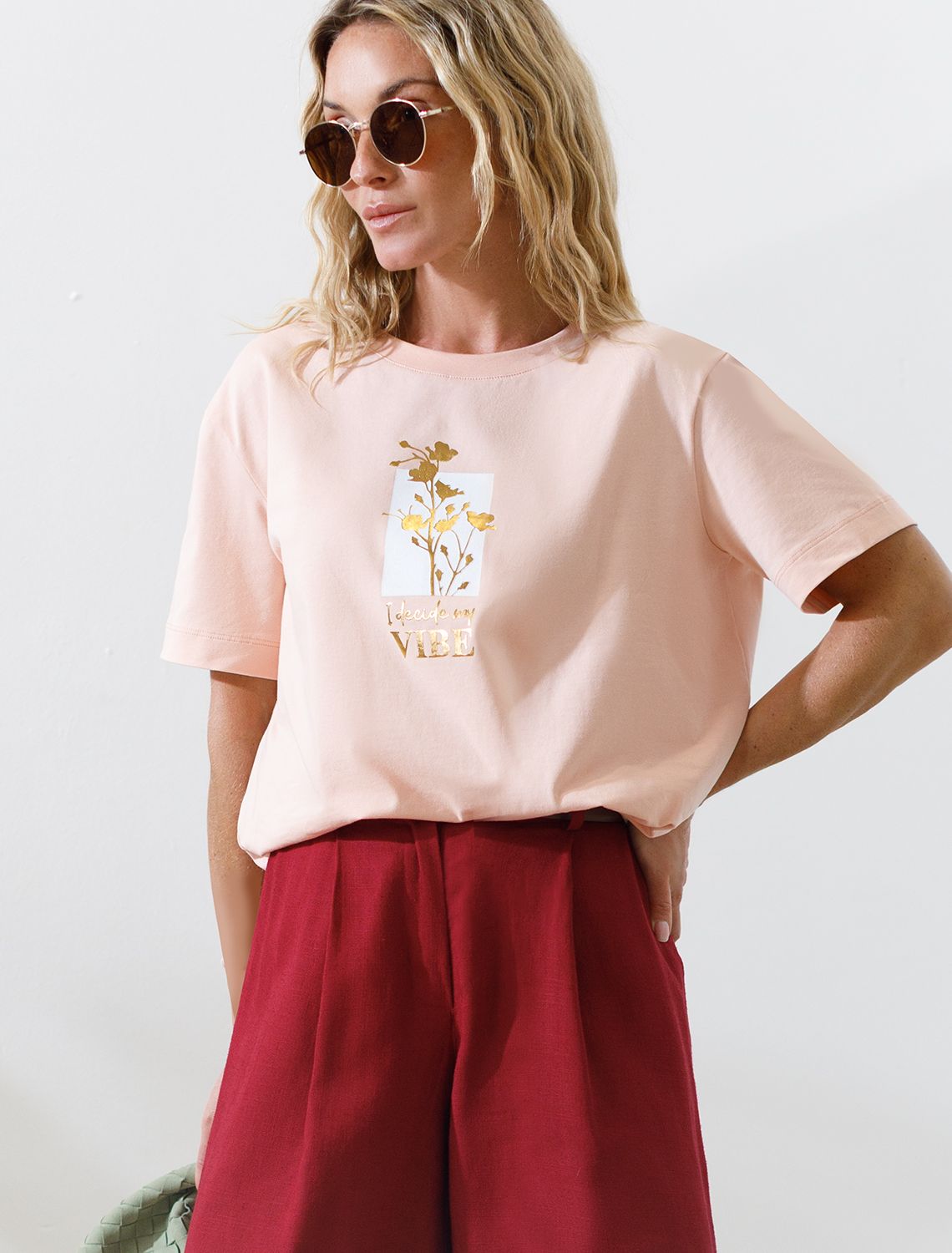 картинка Футболка женская пудра_vibe от магазина Одежда+