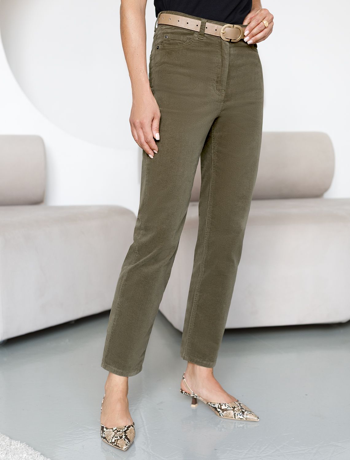 картинка Брюки женские хаки от магазина Одежда+