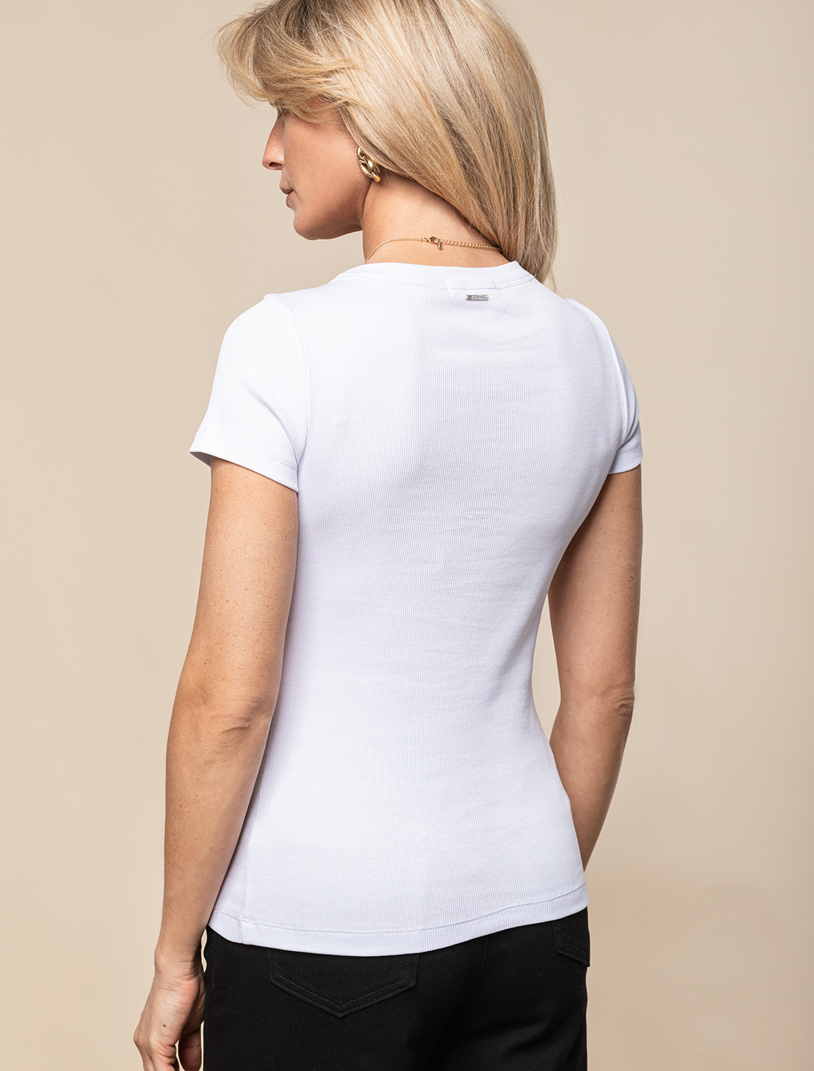 картинка Футболка женская белый от магазина Одежда+