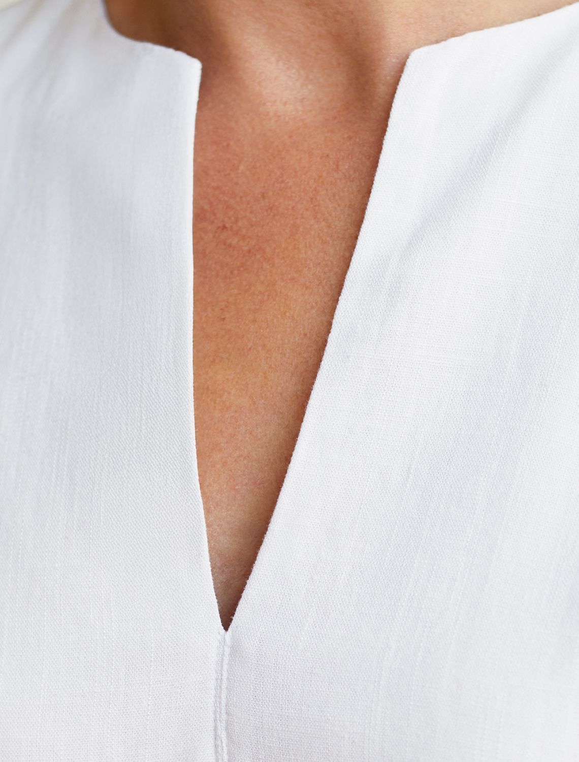 картинка Топ женский белый магазин Одежда+ являющийся официальным дистрибьютором в России 