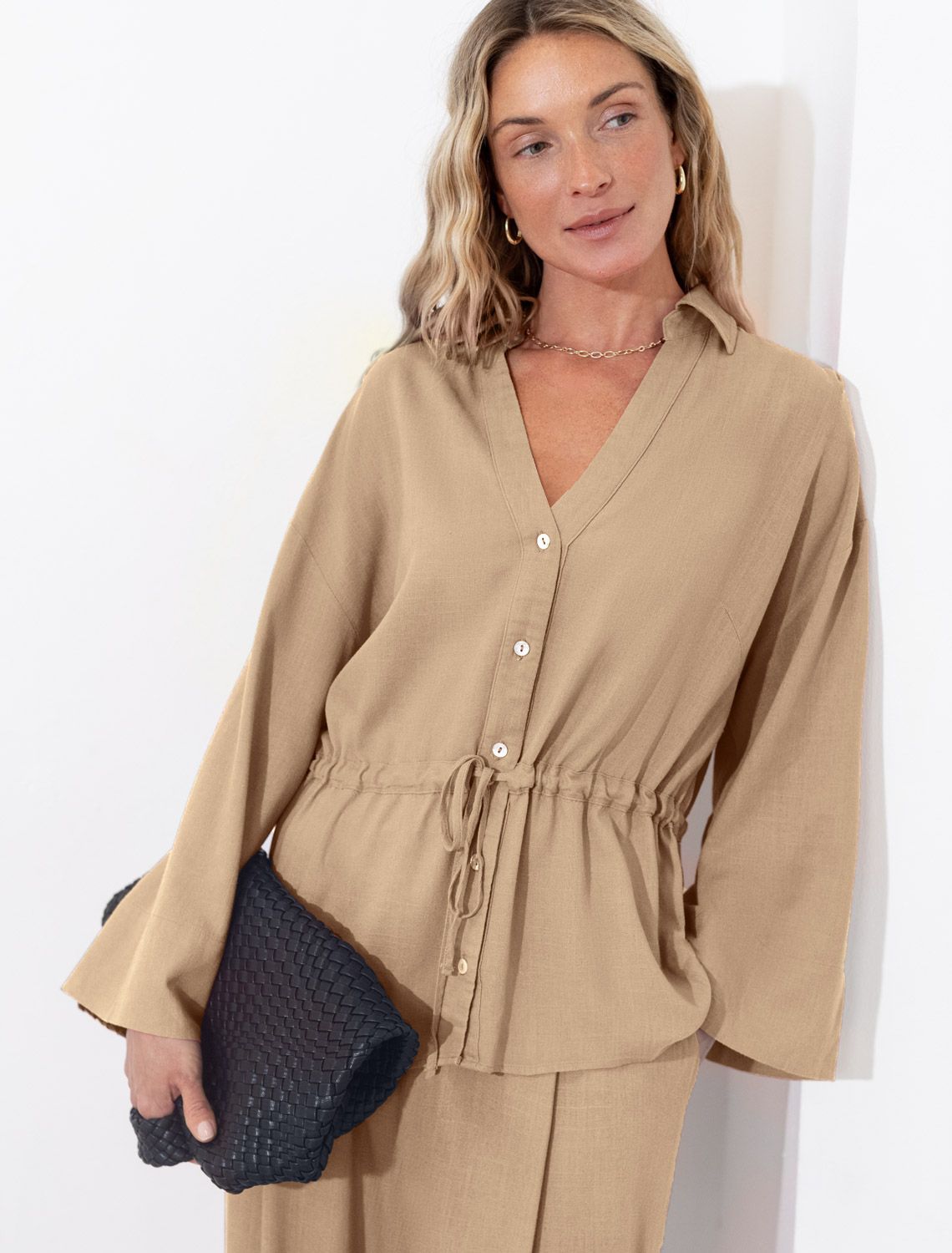 картинка Блузка женская бежевый магазин Одежда+ являющийся официальным дистрибьютором в России 