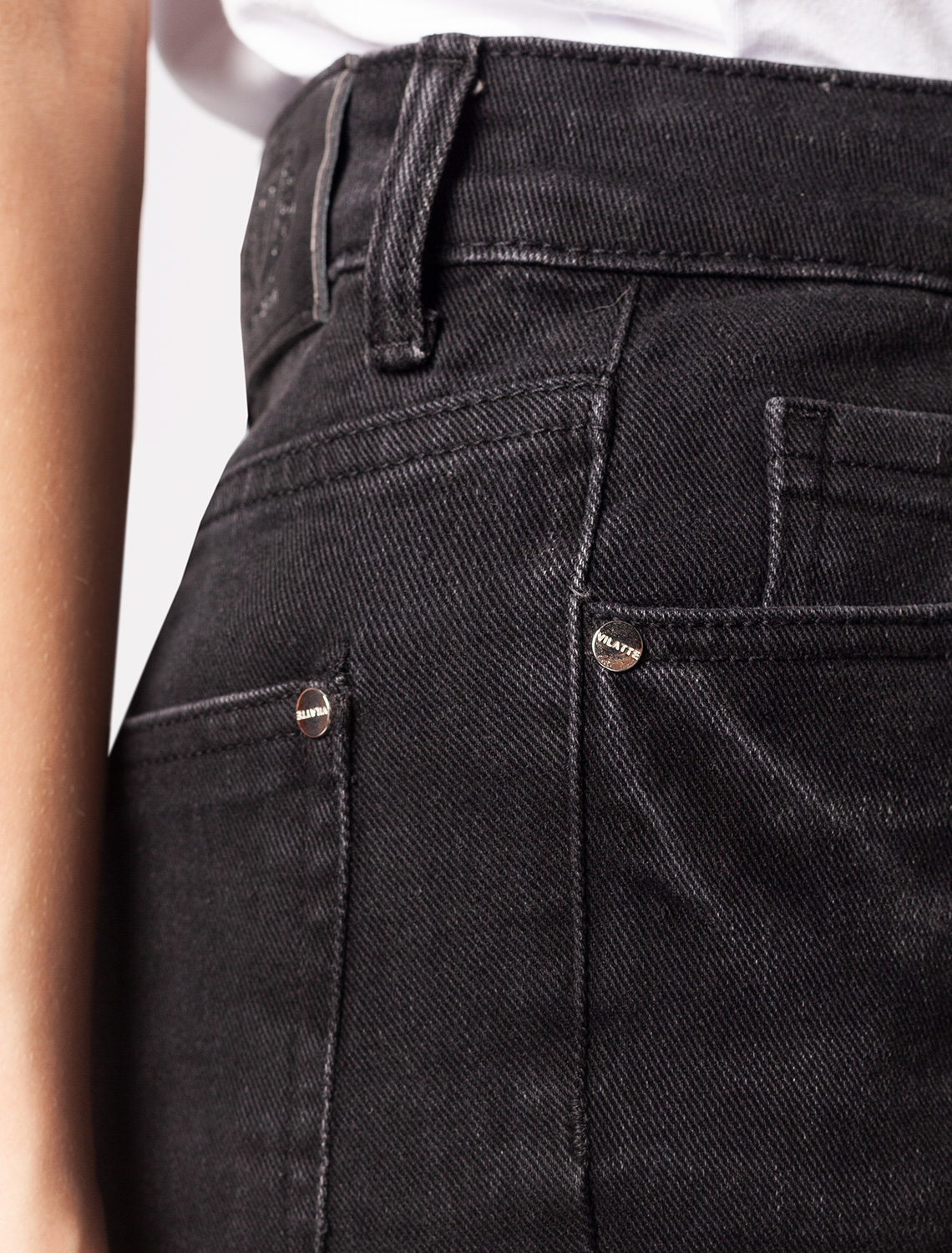 картинка Джинсы женские черный от магазина Одежда+