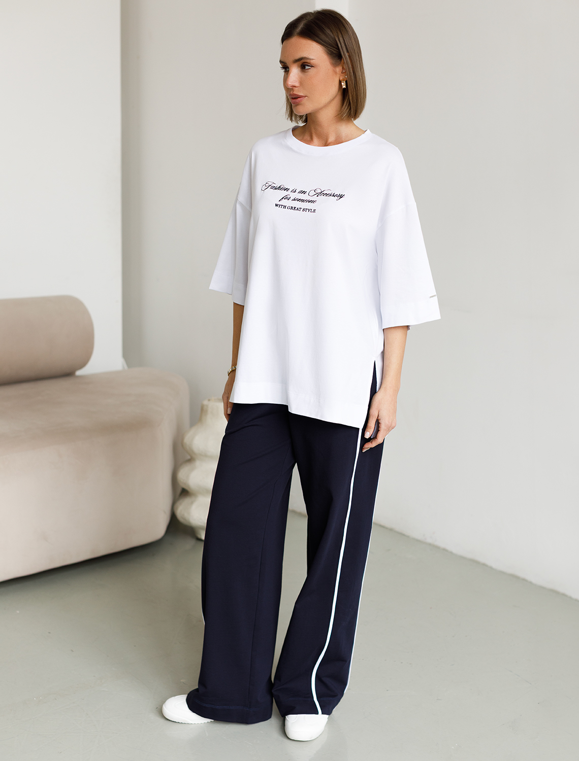 картинка Футболка женская белый_fashion от магазина Одежда+