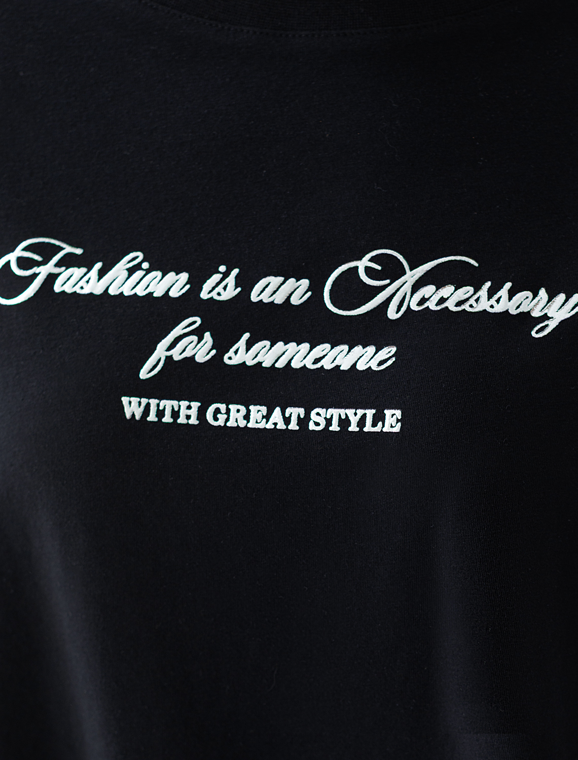 картинка Футболка женская черный_fashion от магазина Одежда+