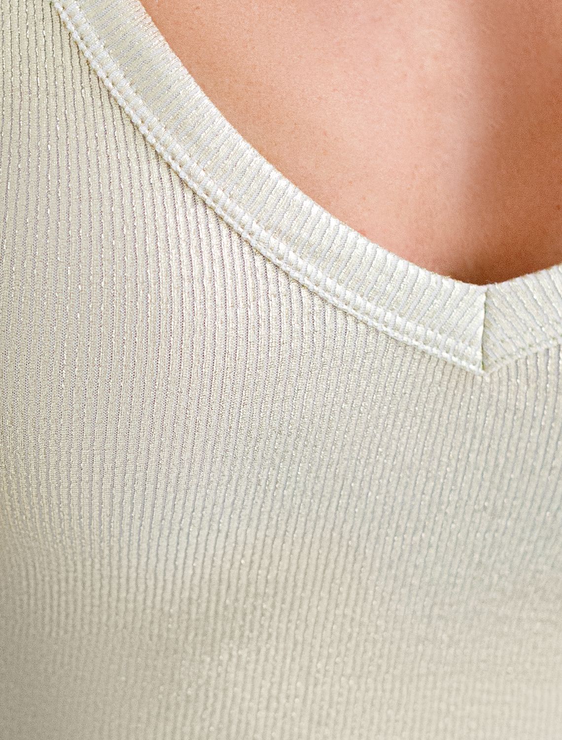 картинка Футболка женская матовое светлое золото от магазина Одежда+