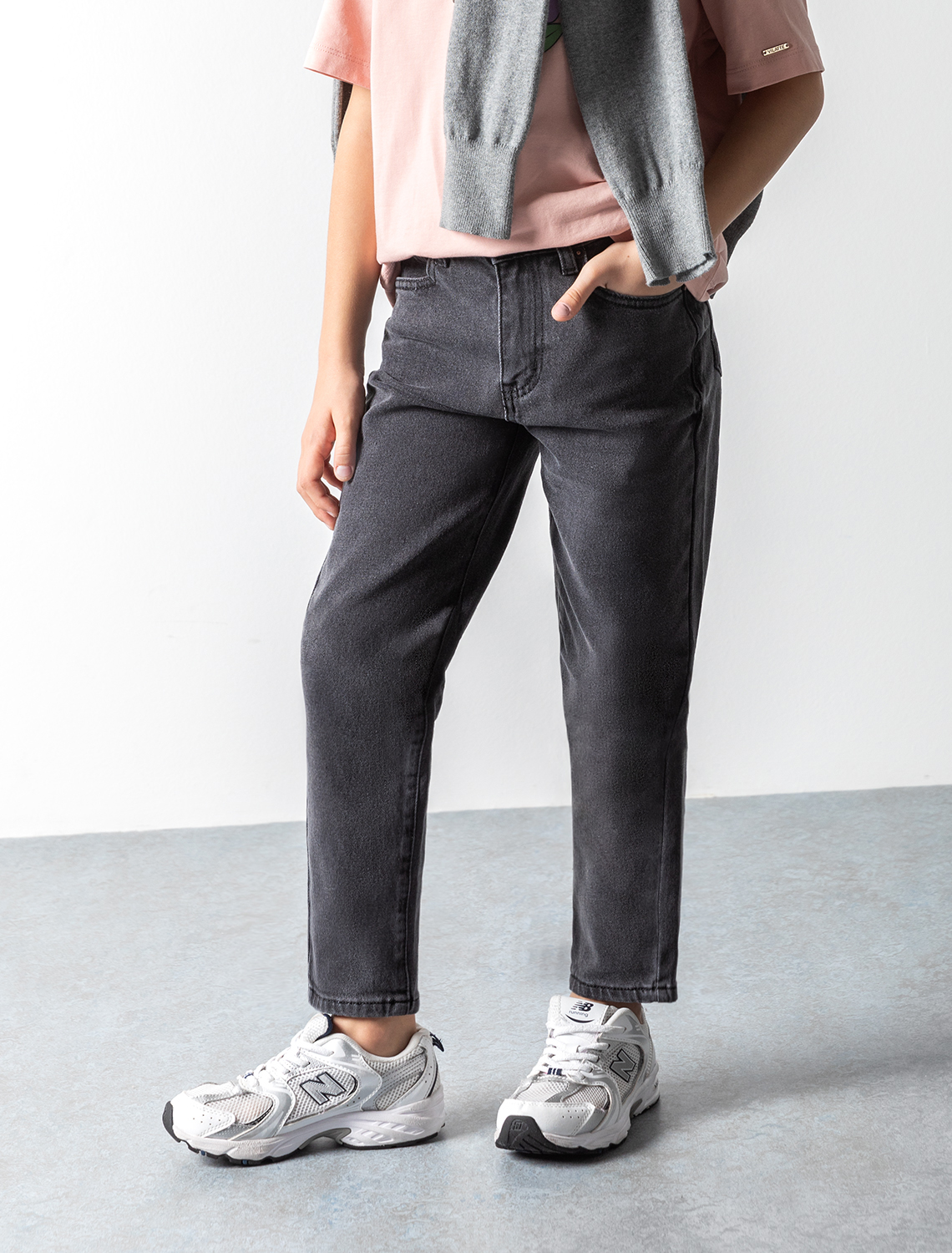 картинка Джинсы для девочки серый магазин Одежда+ являющийся официальным дистрибьютором в России 