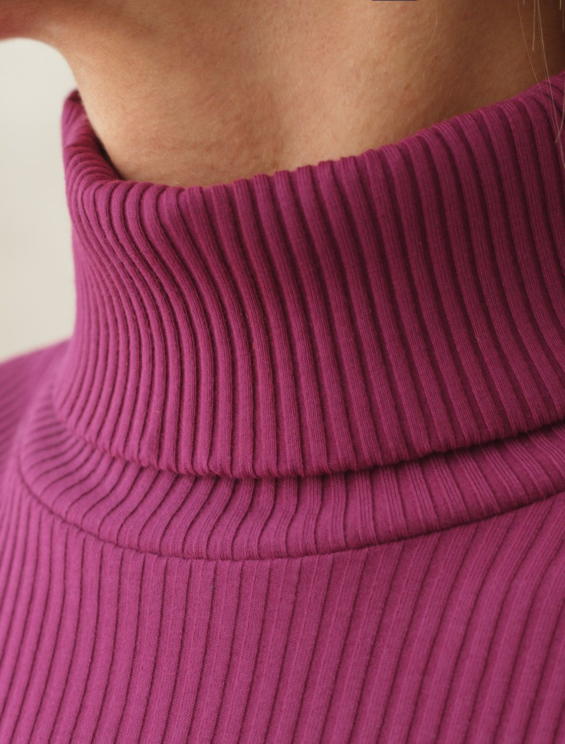 картинка Джемпер женский пурпурный магазин Одежда+ являющийся официальным дистрибьютором в России 