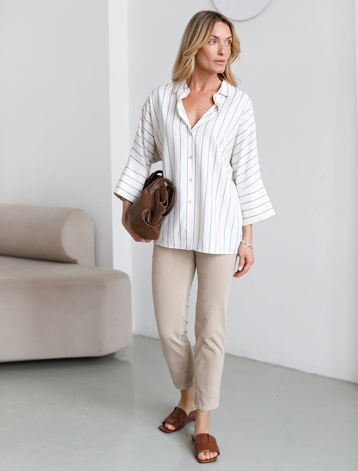 картинка Брюки женские светло-бежевый от магазина Одежда+