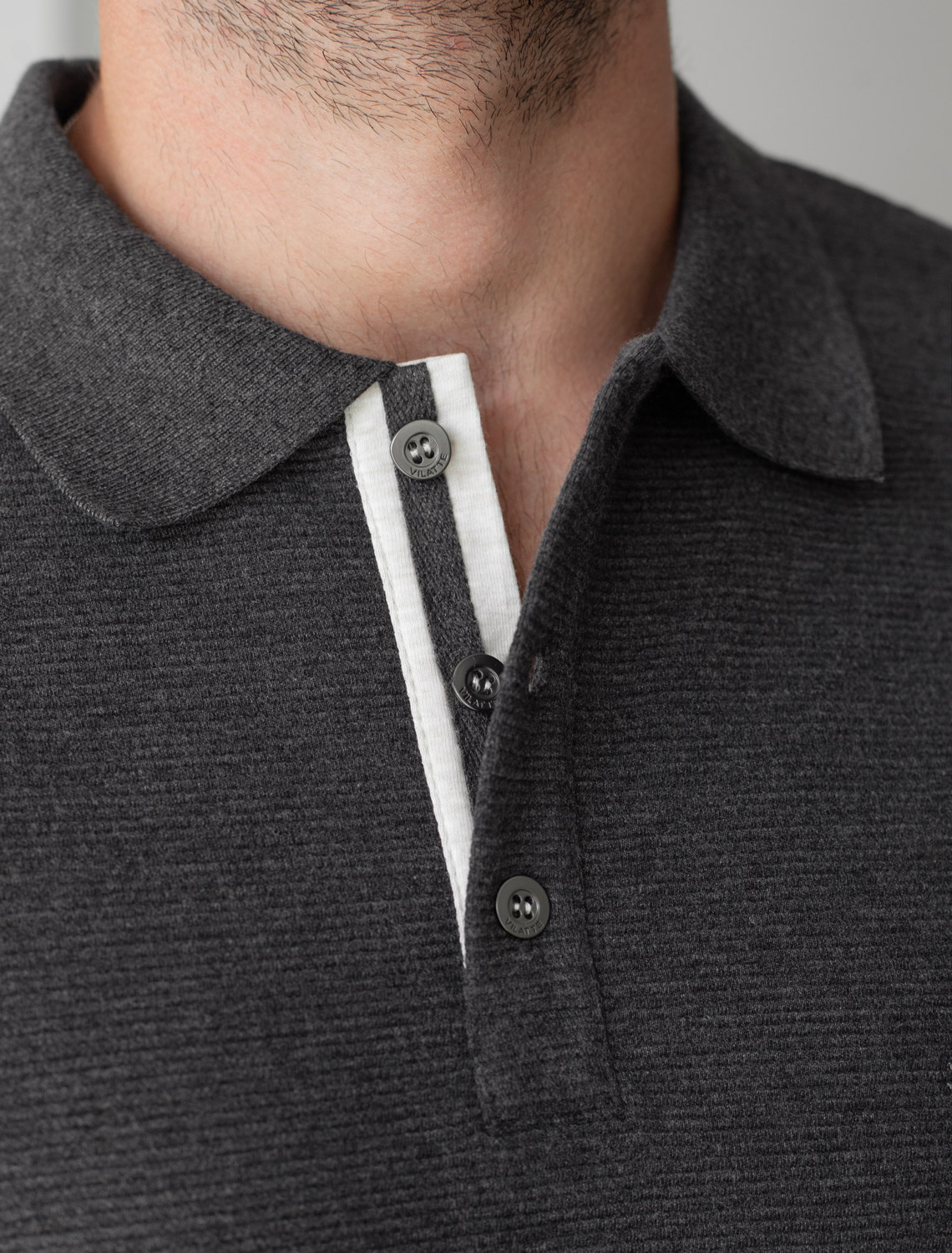 картинка Джемпер мужской т.серый меланж магазин Одежда+ являющийся официальным дистрибьютором в России 