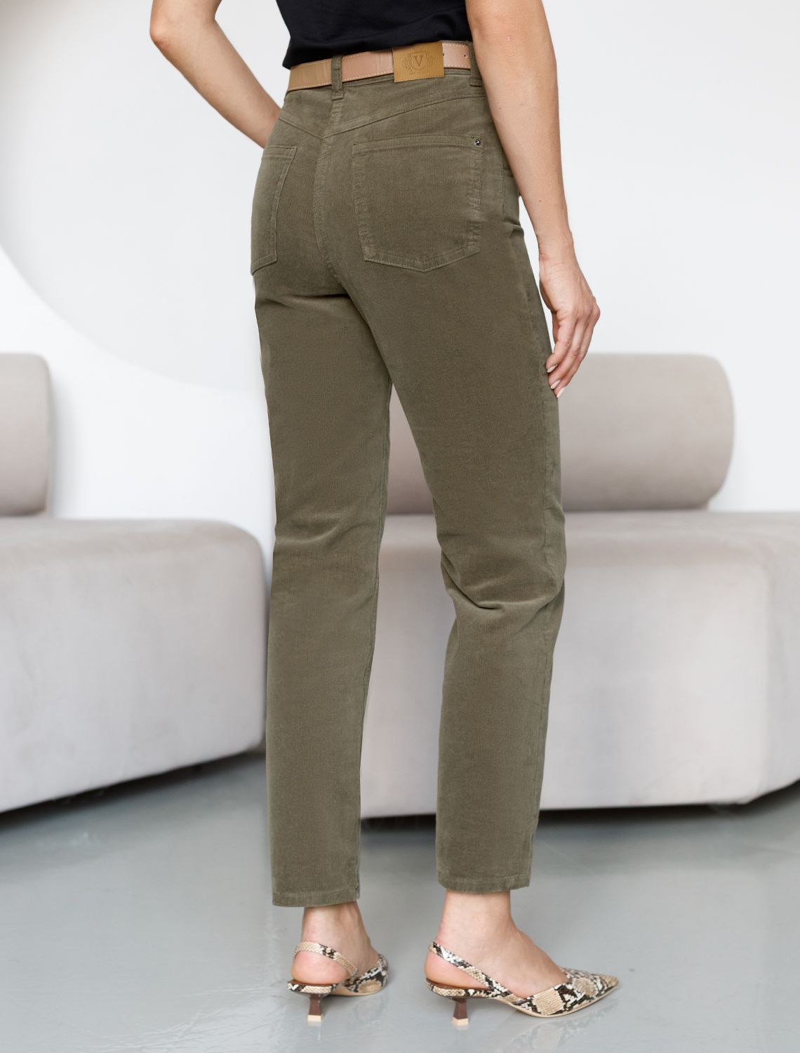 картинка Брюки женские хаки от магазина Одежда+