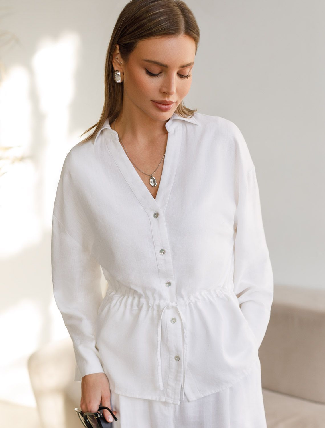 картинка Блузка женская белый магазин Одежда+ являющийся официальным дистрибьютором в России 