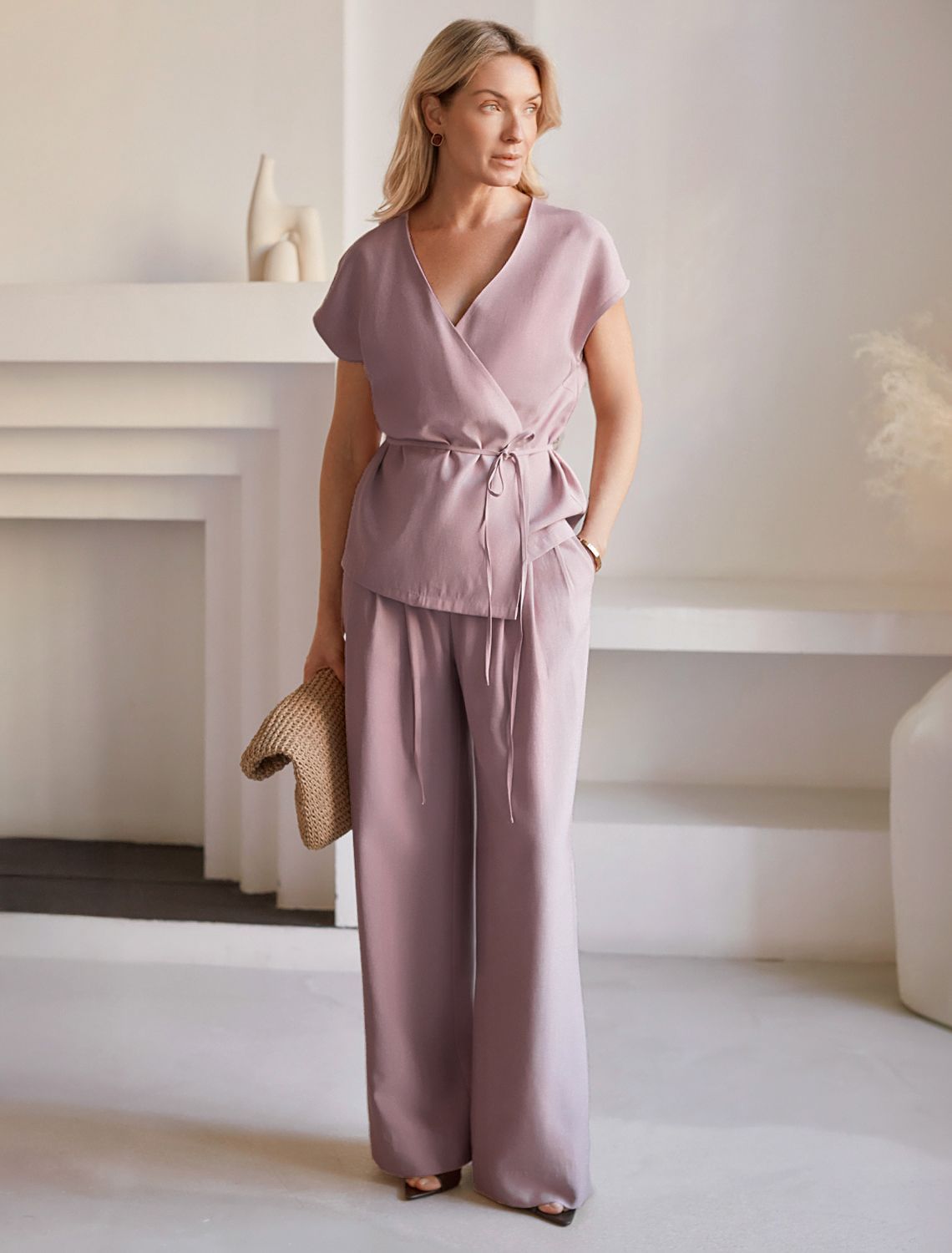 картинка Брюки женские зефирно-розовый от магазина Одежда+