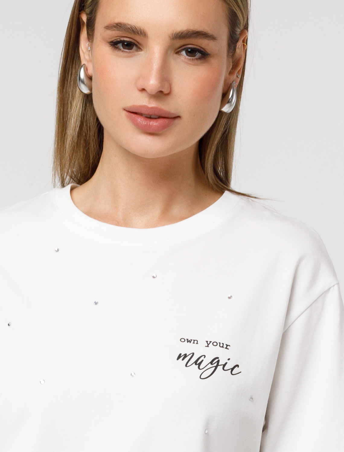 картинка Футболка женская белый_own your magic от магазина Одежда+
