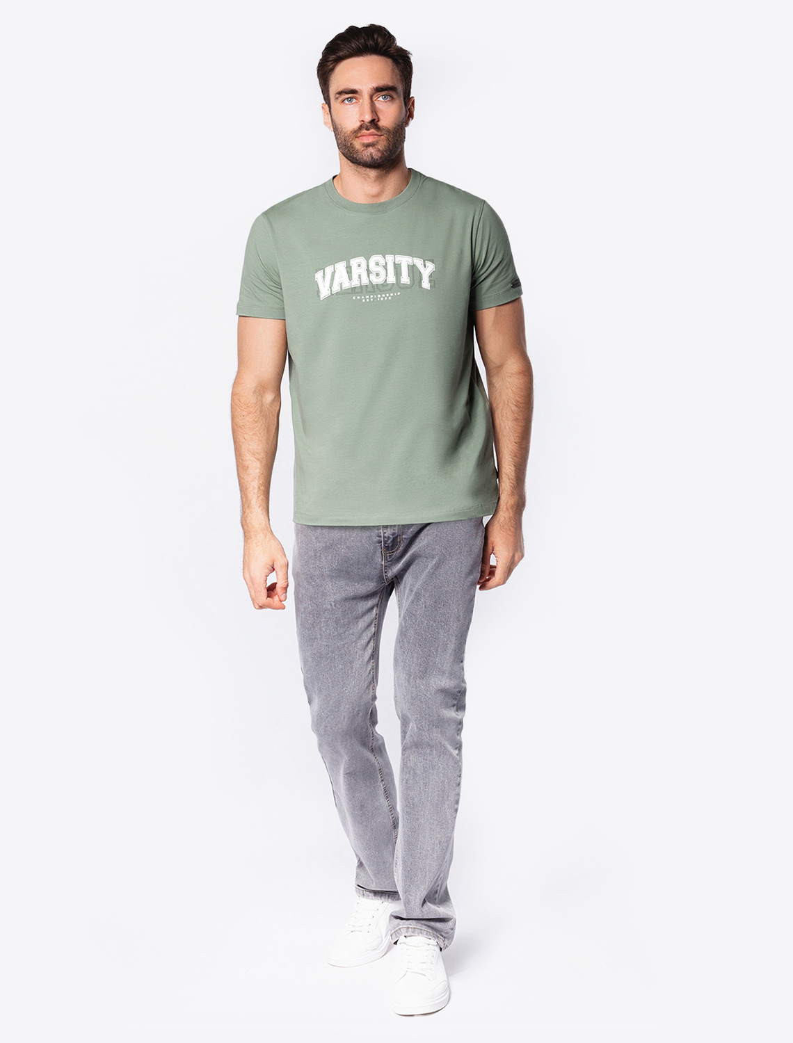 картинка Футболка мужская св.оливка_varsity от магазина Одежда+
