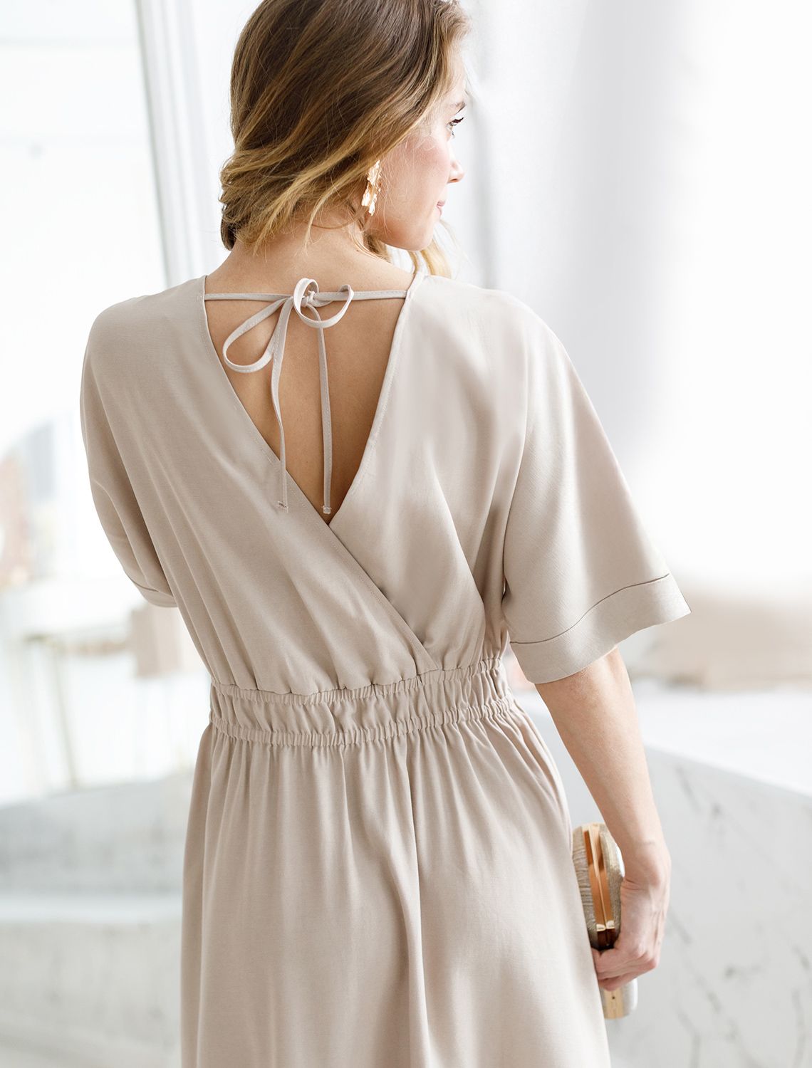 картинка Платье женское светло-бежевый от магазина Одежда+