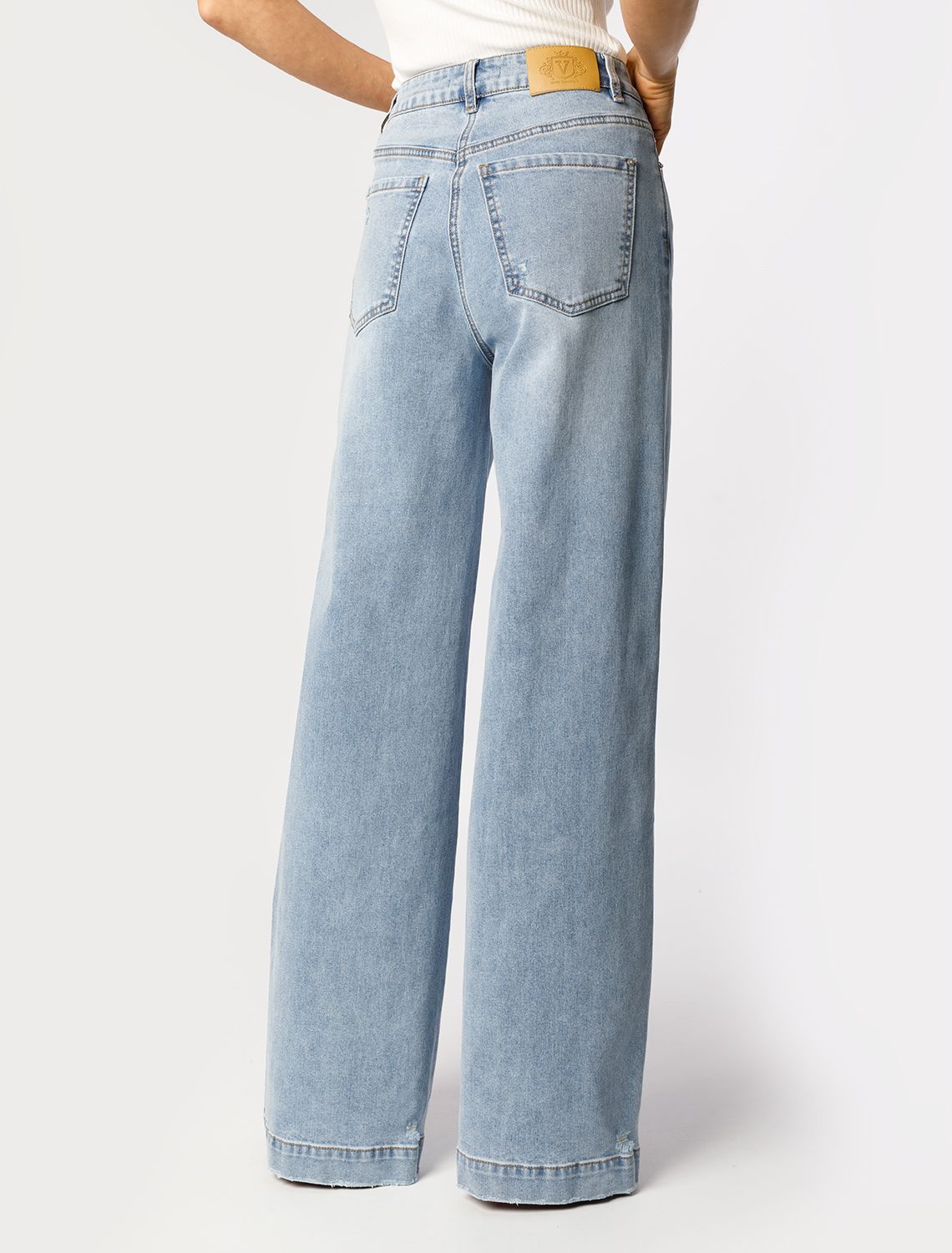 картинка Джинсы женские голубой от магазина Одежда+