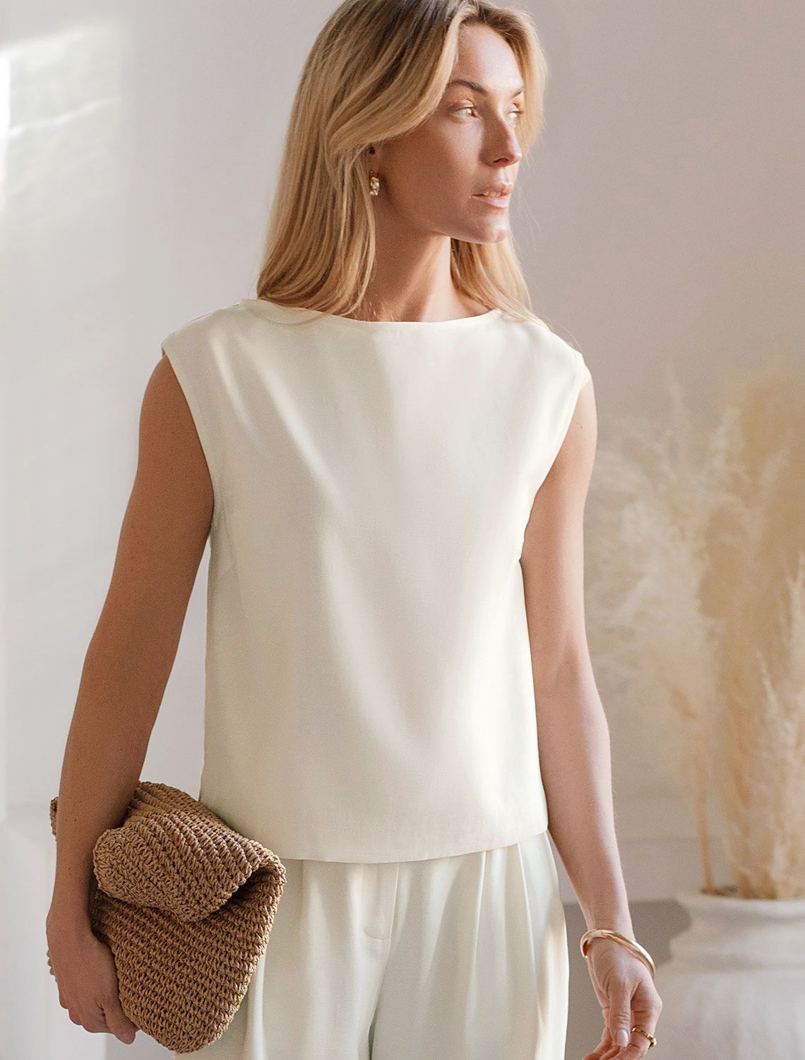 Топ женский натуральный белый