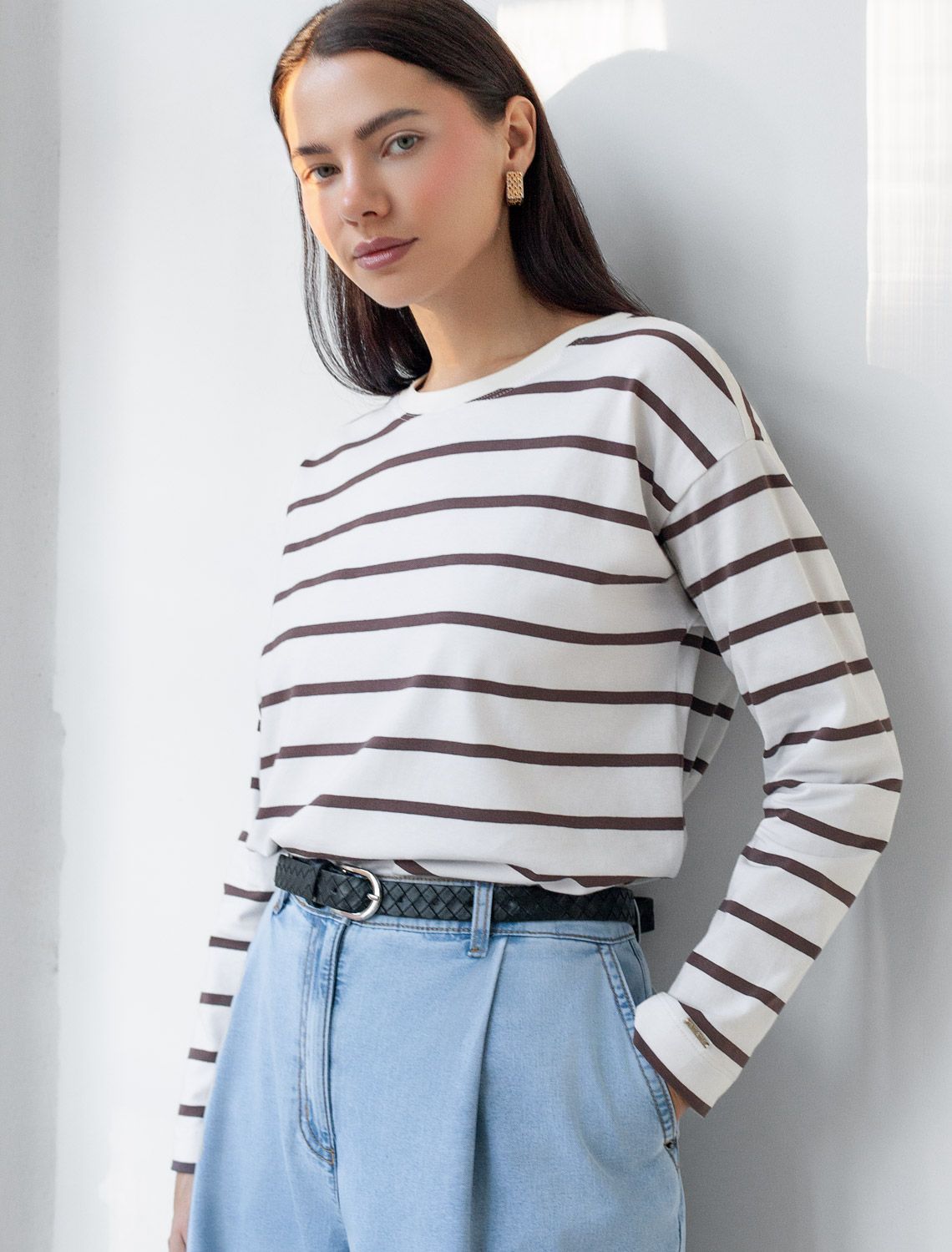 картинка Джемпер женский белый-кофе магазин Одежда+ являющийся официальным дистрибьютором в России 