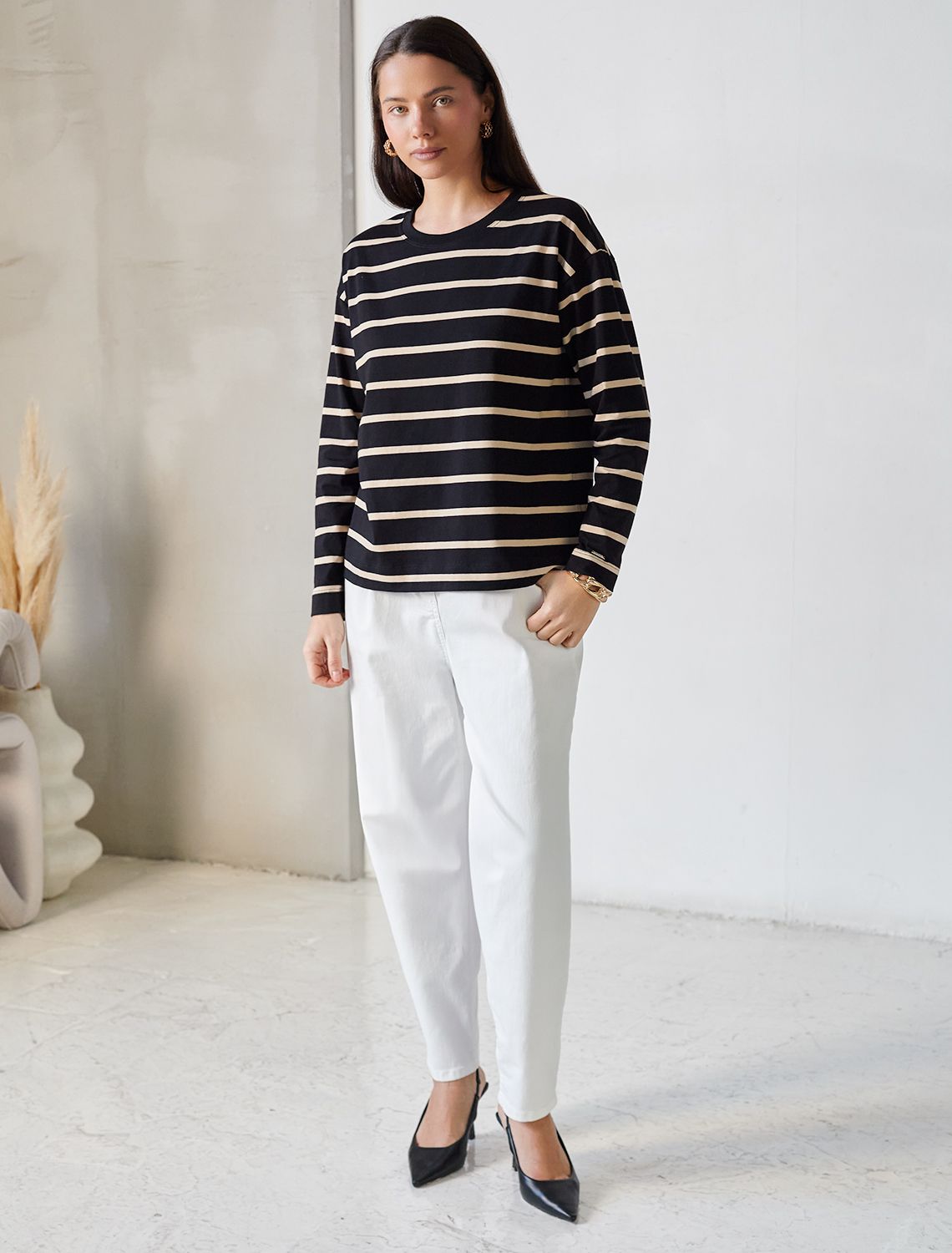 картинка Джемпер женский черный-бежевый от магазина Одежда+