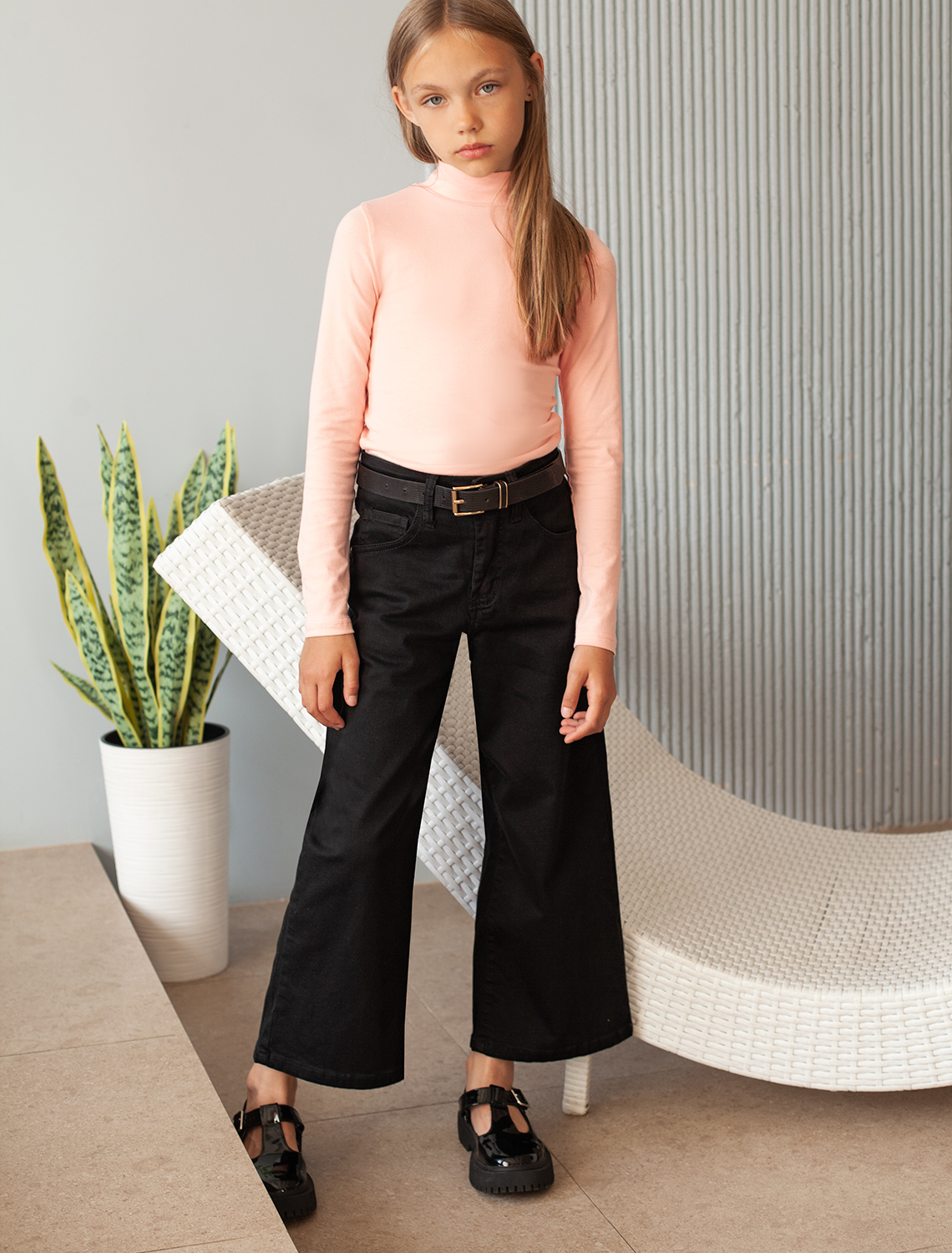 картинка Брюки для девочки черный от магазина Одежда+