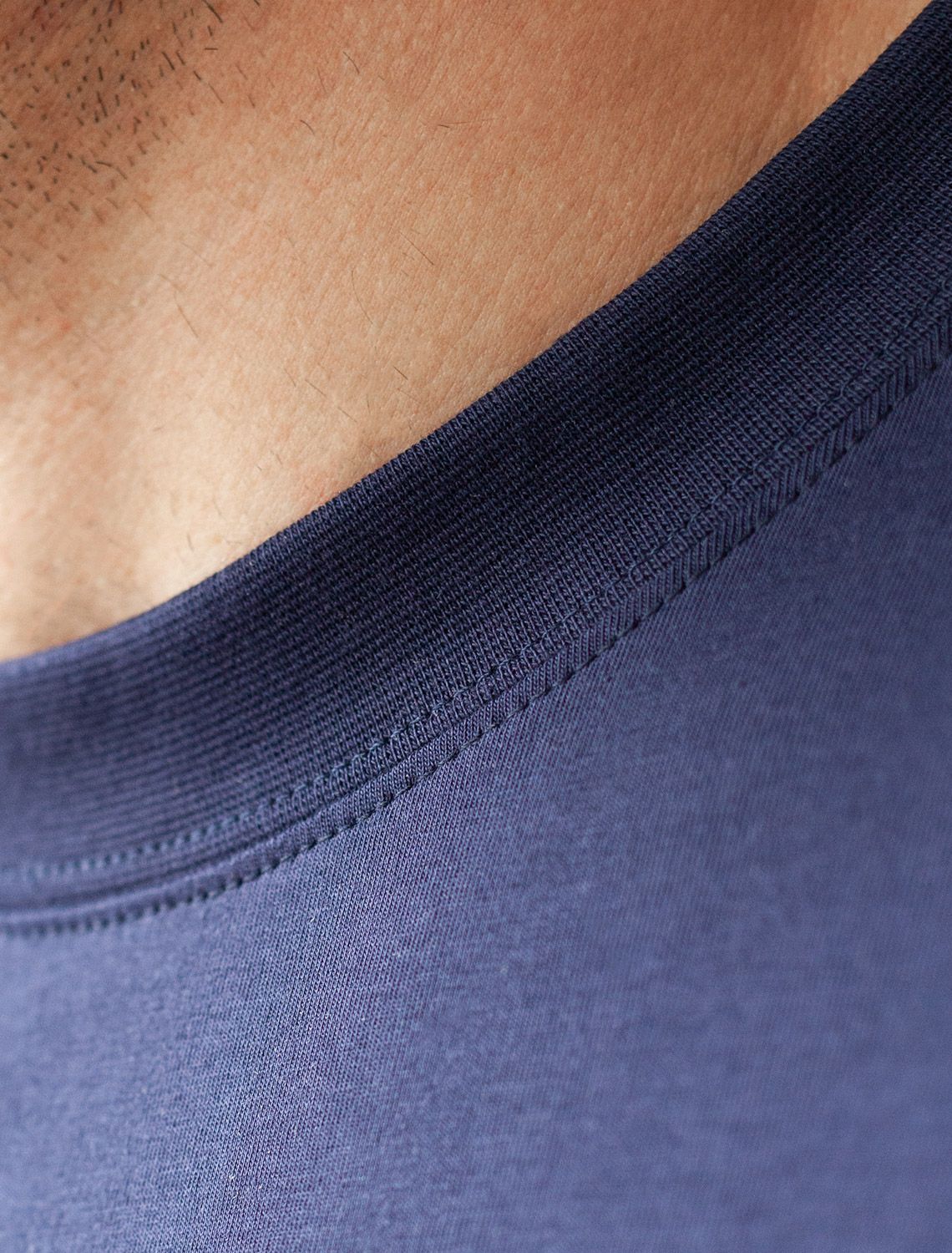 картинка Футболка мужская т.синий_explore прямоугольник магазин Одежда+ являющийся официальным дистрибьютором в России 