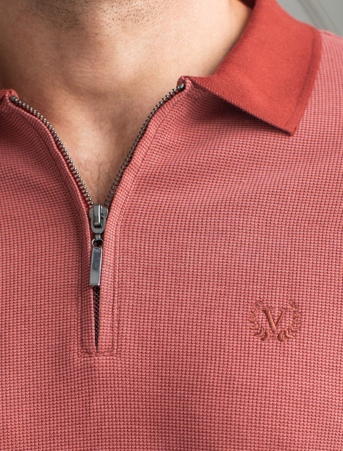 картинка Джемпер мужской кирпичный магазин Одежда+ являющийся официальным дистрибьютором в России 