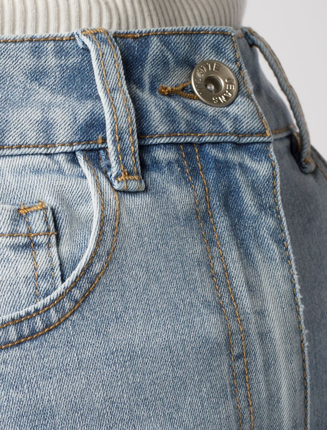 картинка Джинсы женские голубой от магазина Одежда+