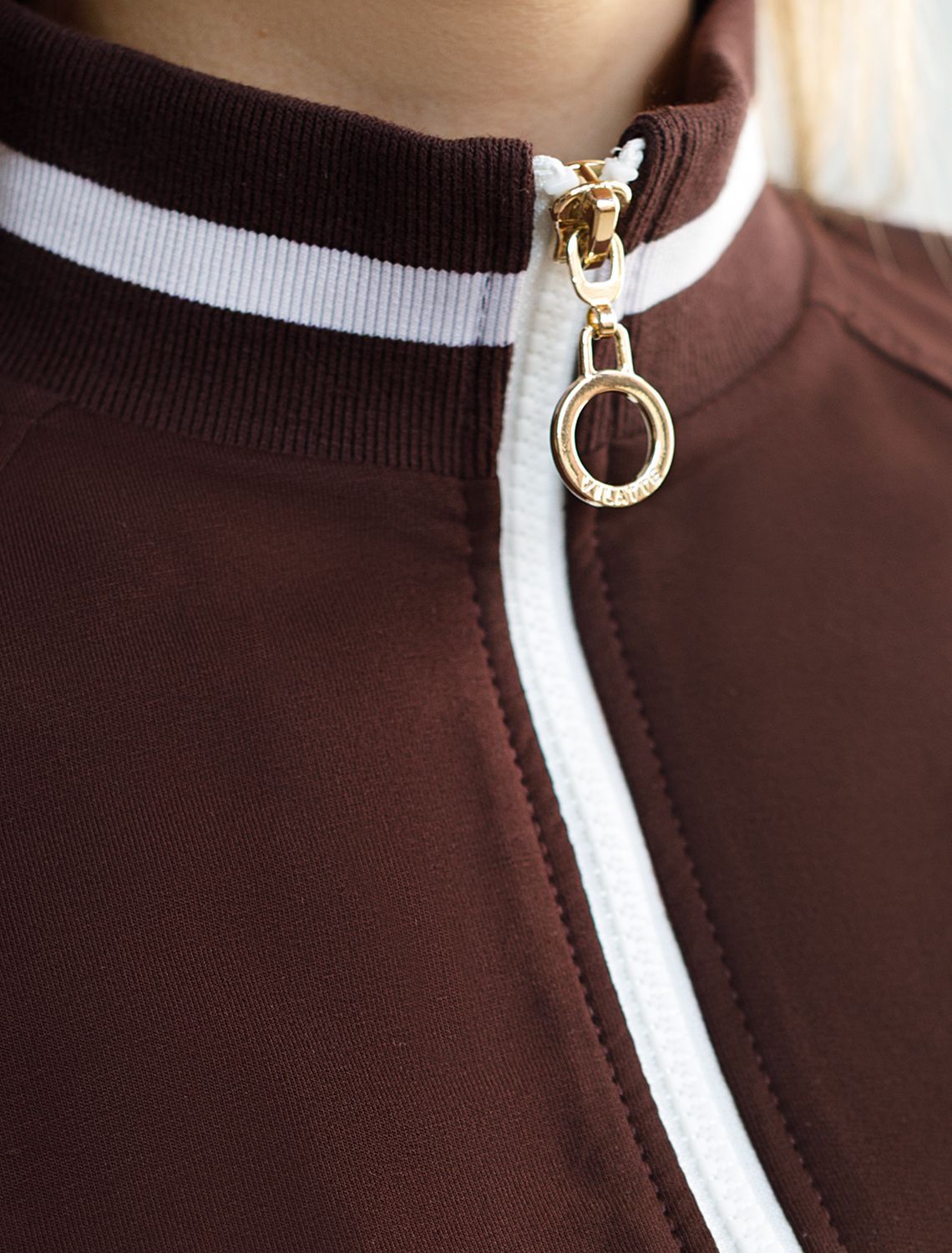 картинка Джемпер женский коричневый магазин Одежда+ являющийся официальным дистрибьютором в России 